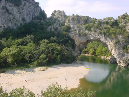 Vue_Ardeche_vers_vallon_1_10_2002_19